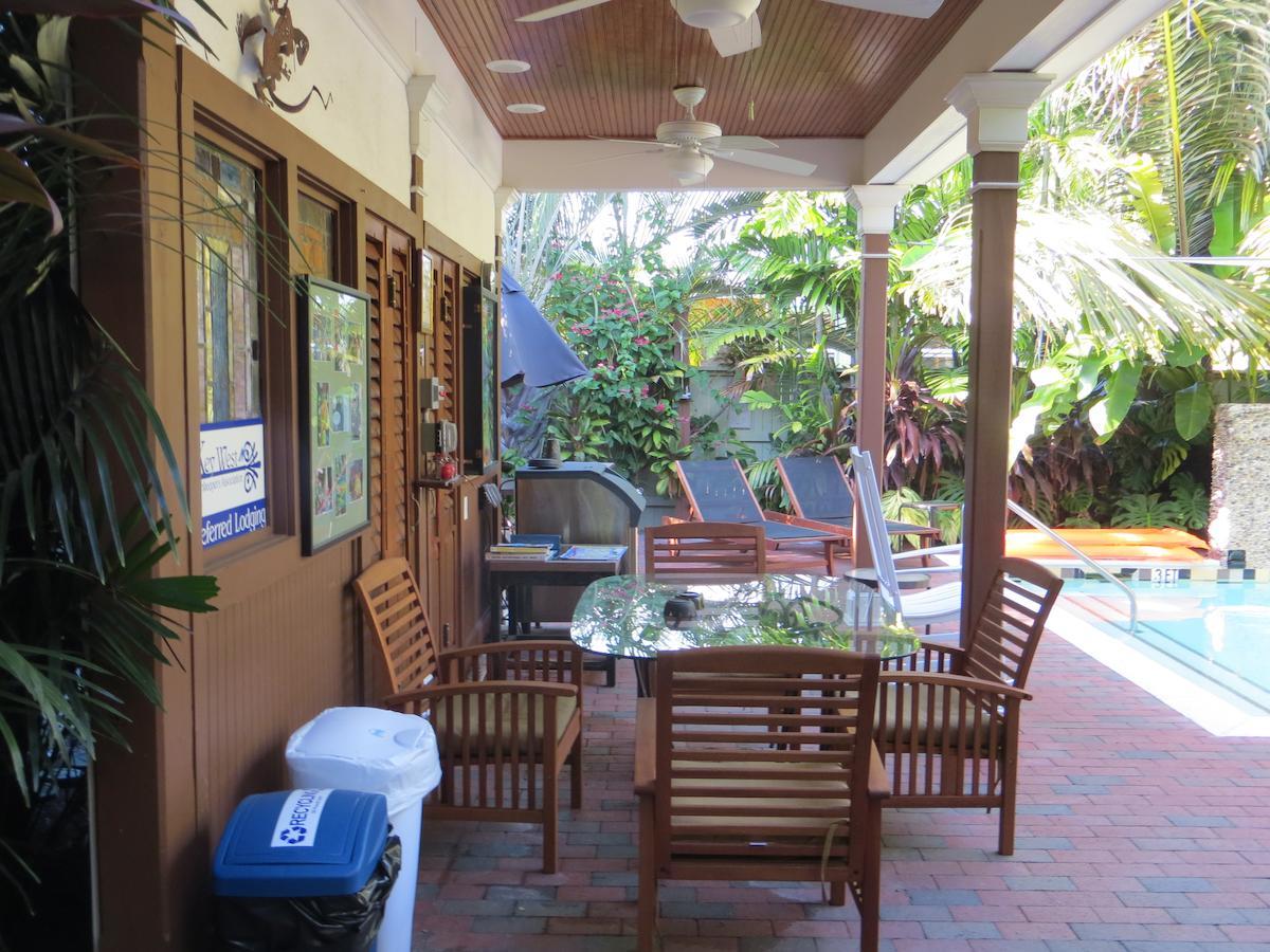 Travelers Palm Inn キーウェスト エクステリア 写真